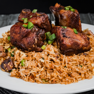 Arroz chaufa de costillas de cerdo