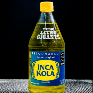 Inca Kola Medio Litro Gigante